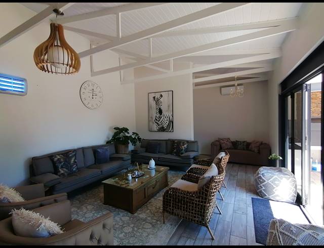 6 BEDROOM FREESTANDING FOR SALE IN WILKOPPIES